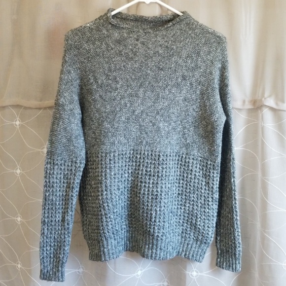 American Eagle Outfitters Sweaters - American Eagle Outfitters Sweater